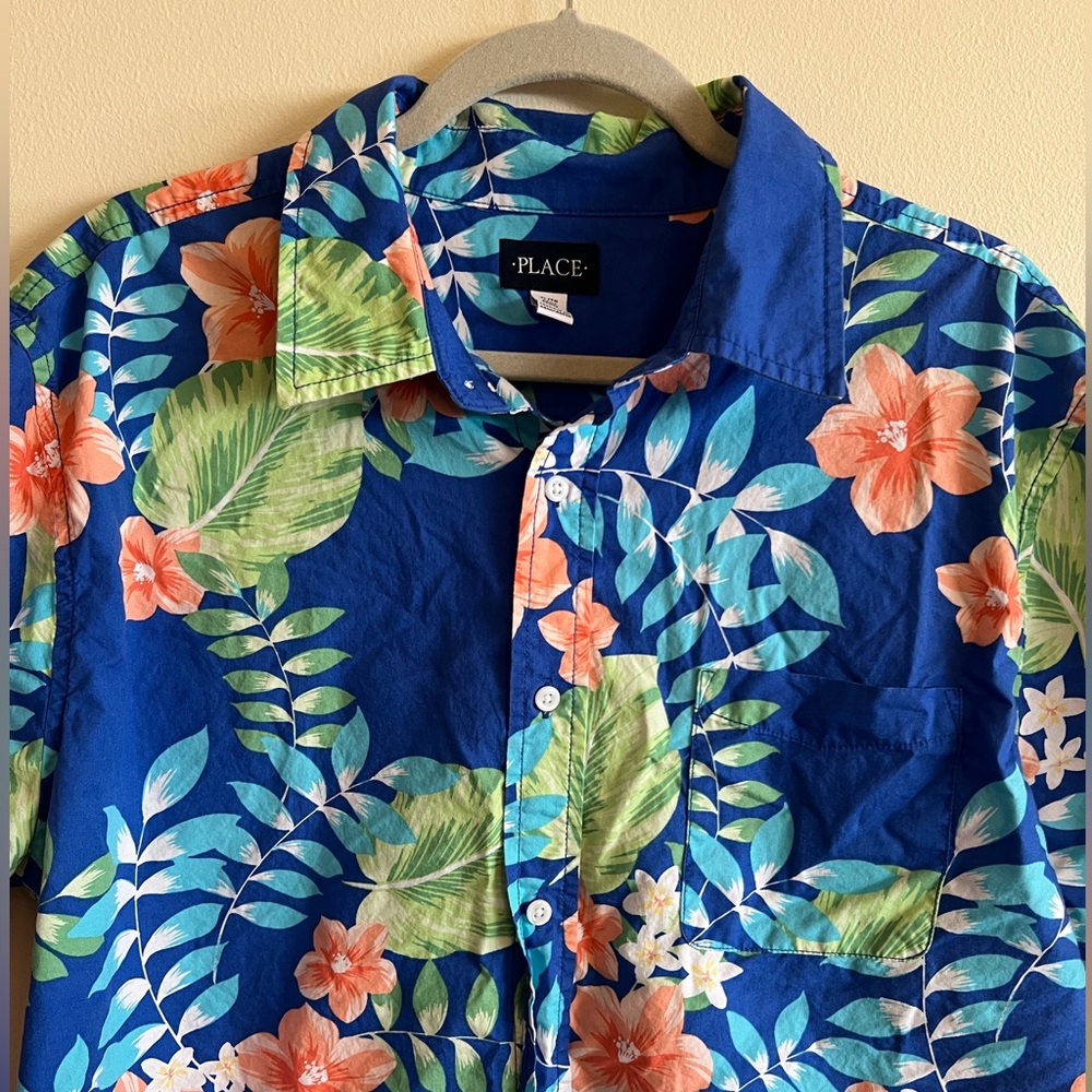 Men’s XL blue floral Hawaiian button-up shirt sleeve shirt. The Place brand. - Picture 4 of 5